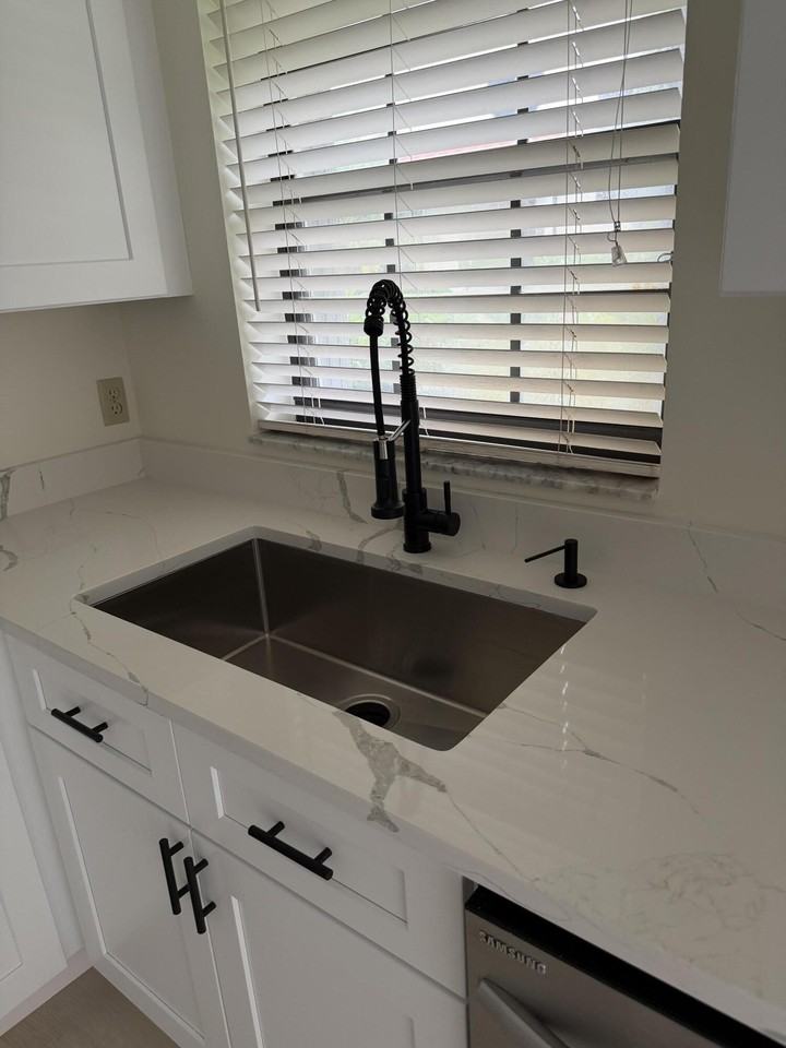 13505 Fountain View Blvd - Photo 6 of 18