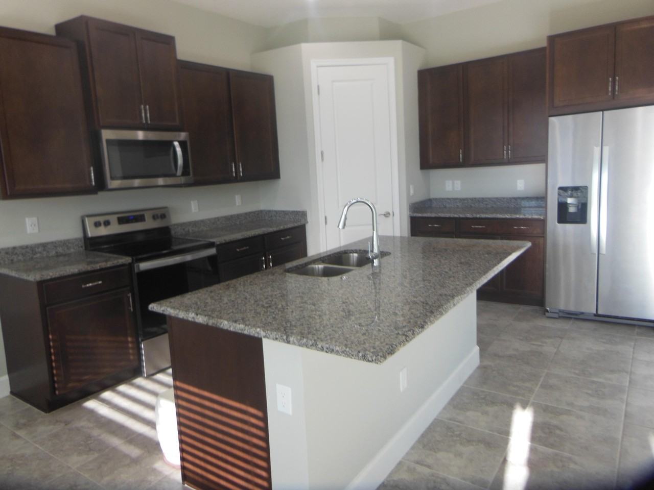 5401 Pecan Dr - Photo 4 of 28