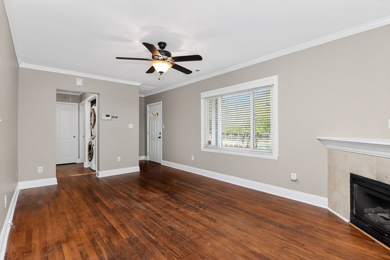 2612 Pinckney Ave - Photo 3 of 15