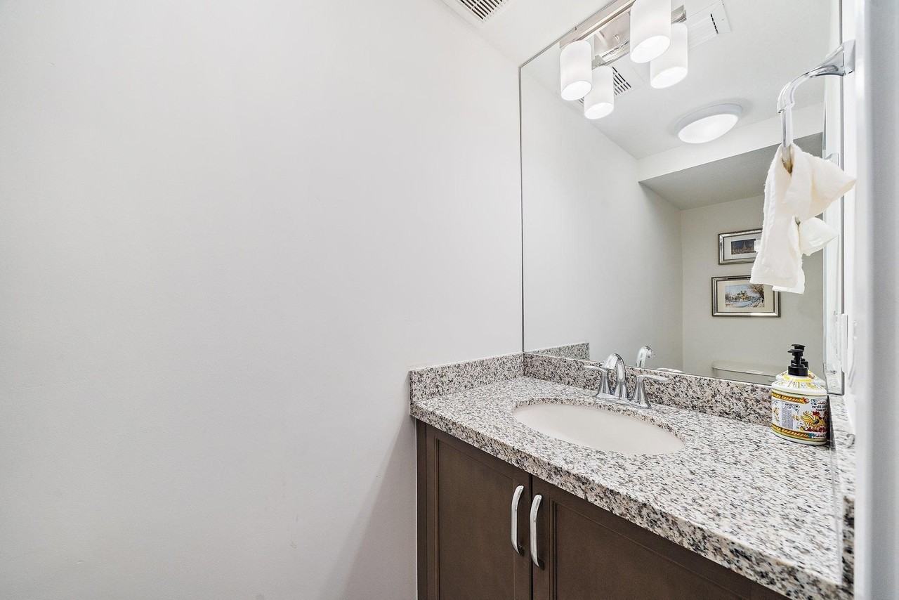 4925 Pointe Midtown Way - Photo 5 of 37