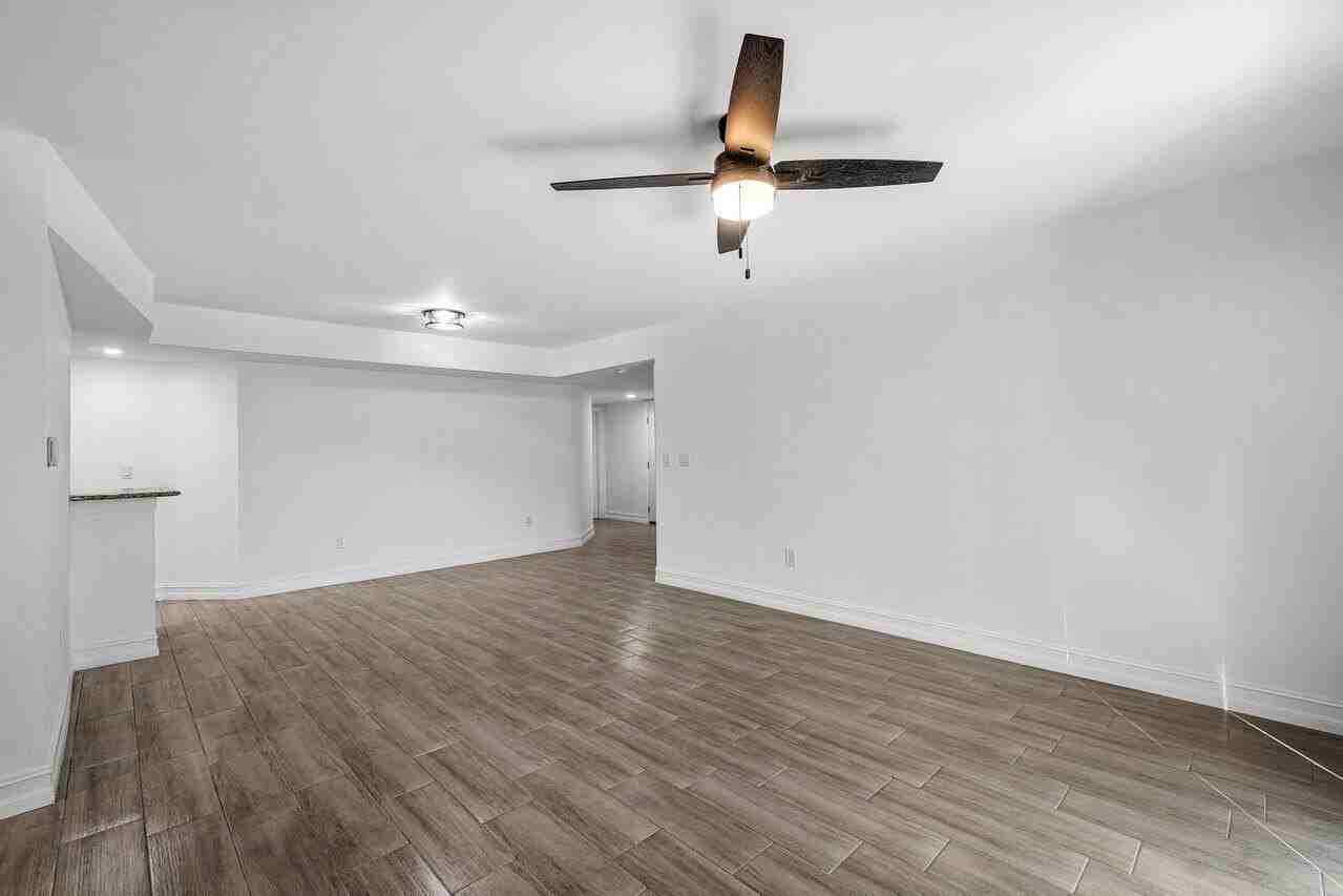 1500 Crestwood Ct S Apt 1501 - Photo 6 of 30