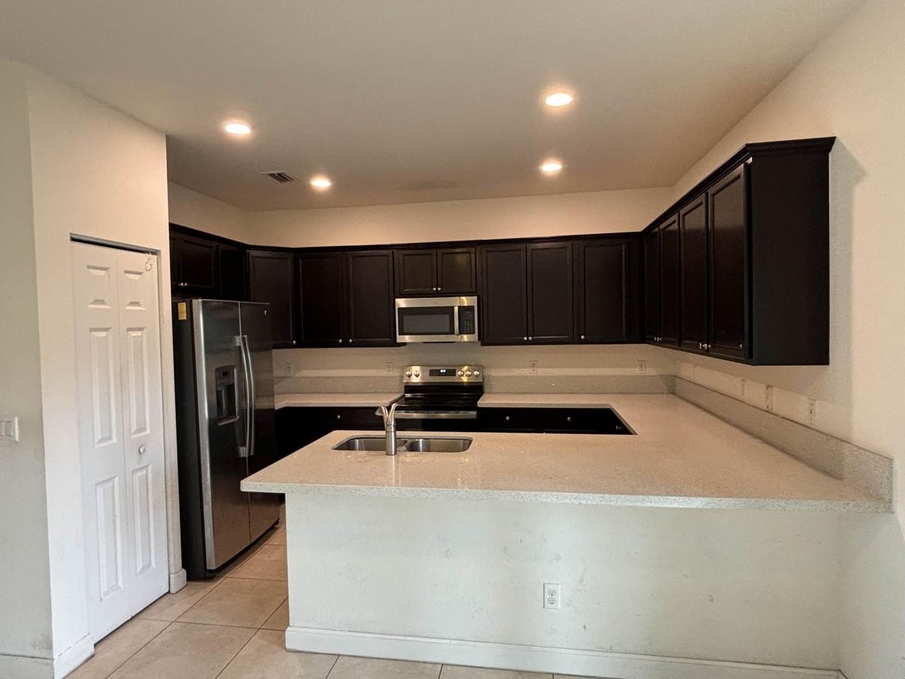 4323 Braxton Ave - Photo 3 of 11