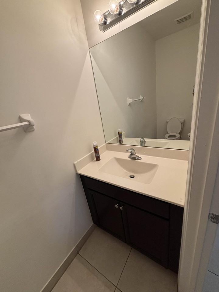 4323 Braxton Ave - Photo 5 of 11