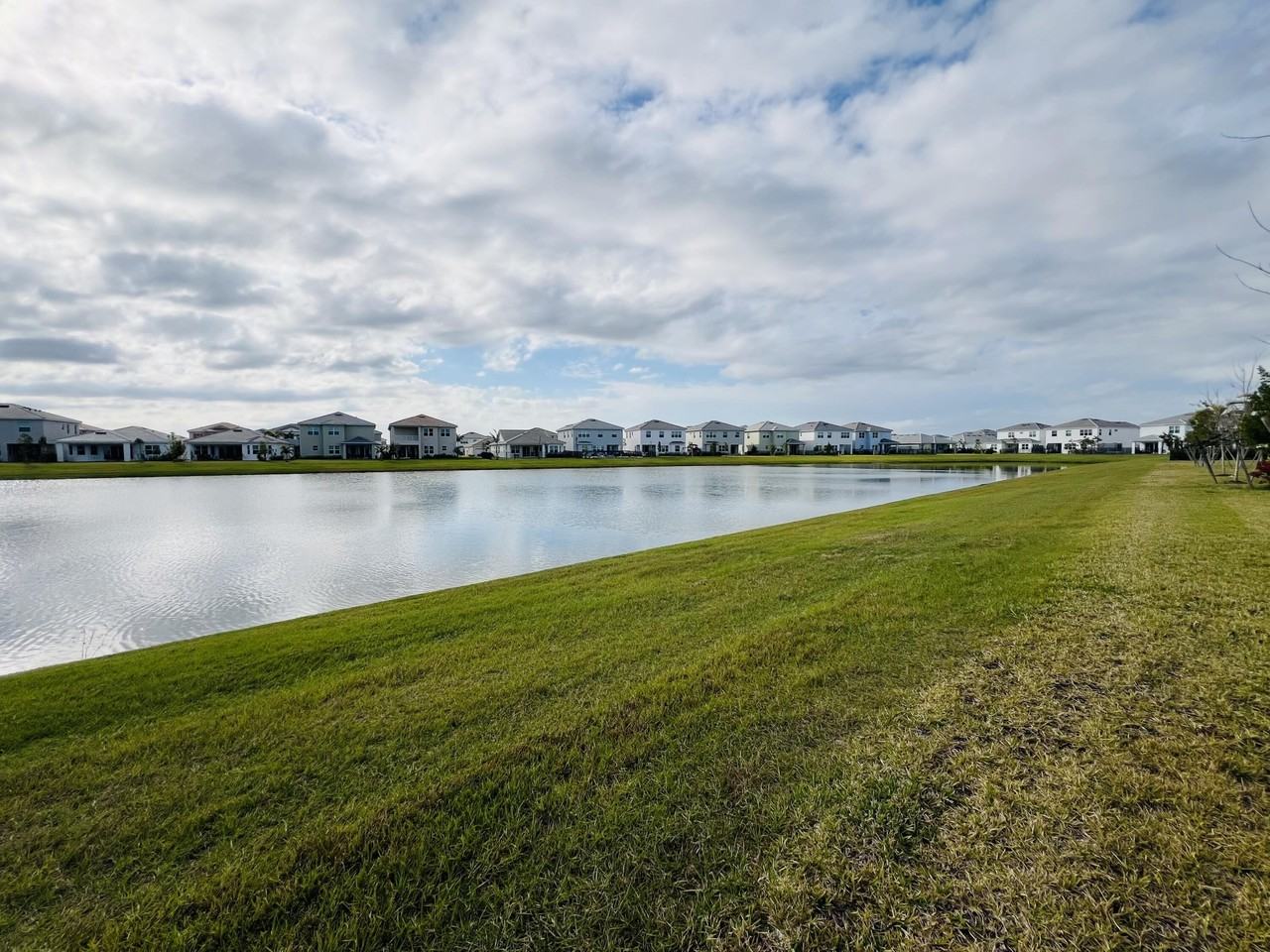 5146 Liberty Ln - Photo 6 of 31