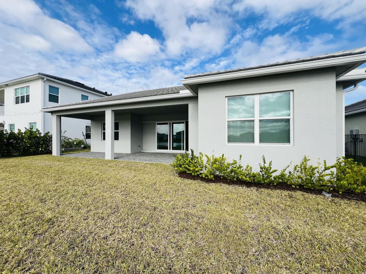 5146 Liberty Ln - Photo 7 of 31