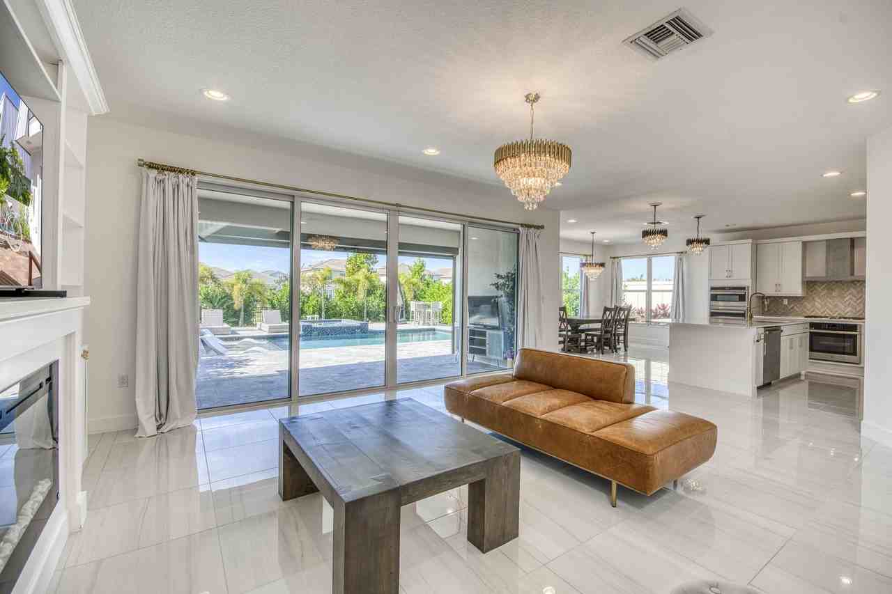 1345 Bushel Creek Xing - Photo 7 of 50