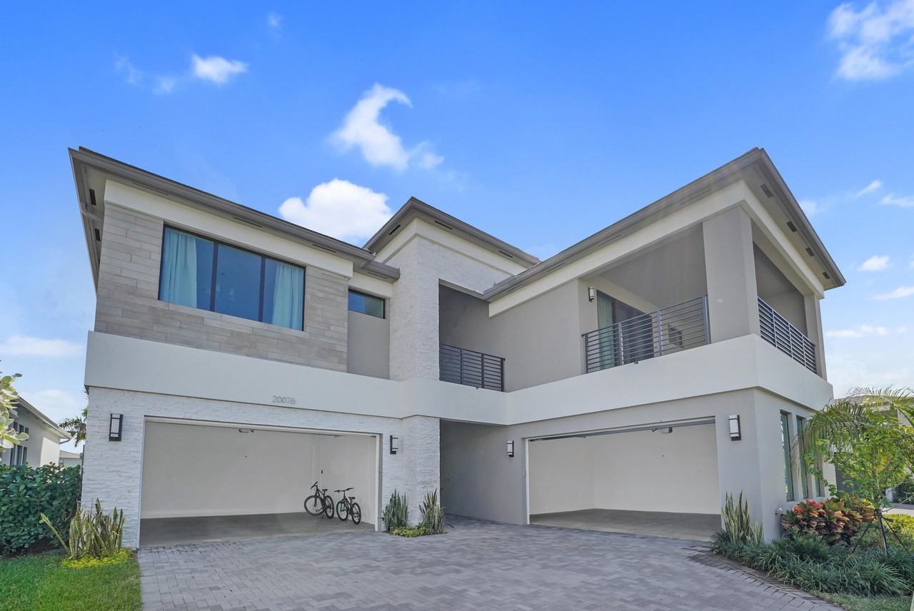 20076 Pacific Dunes Dr - Photo 4 of 50