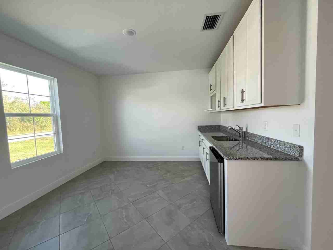 2156 Sw Cameo Blvd Unit 174 - Photo 3 of 28