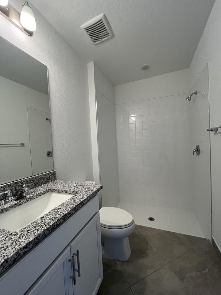 2156 Sw Cameo Blvd Unit 174 - Photo 6 of 28