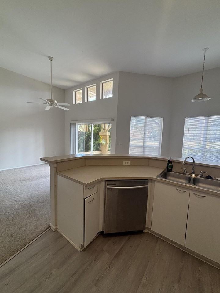 4831 Via Palm Lks Apt 1207 - Photo 4 of 19