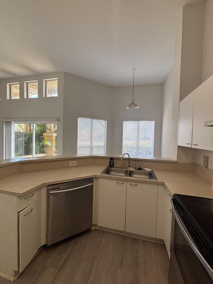 4831 Via Palm Lks Apt 1207 - Photo 5 of 19