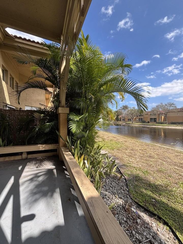 4831 Via Palm Lks Apt 1207 - Photo 6 of 19