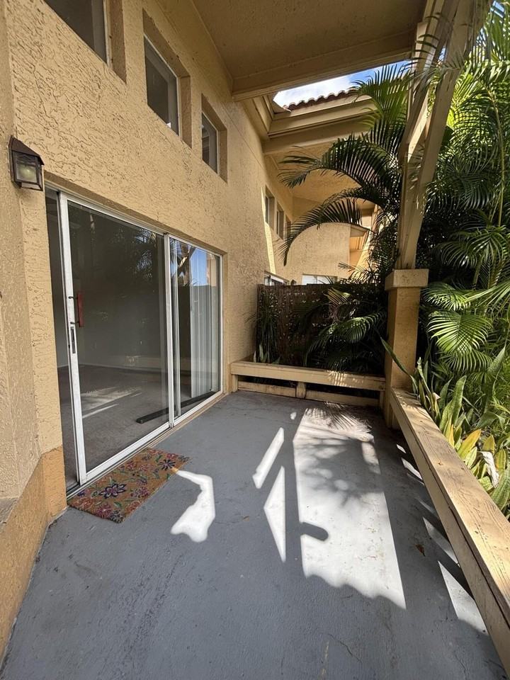 4831 Via Palm Lks Apt 1207 - Photo 7 of 19