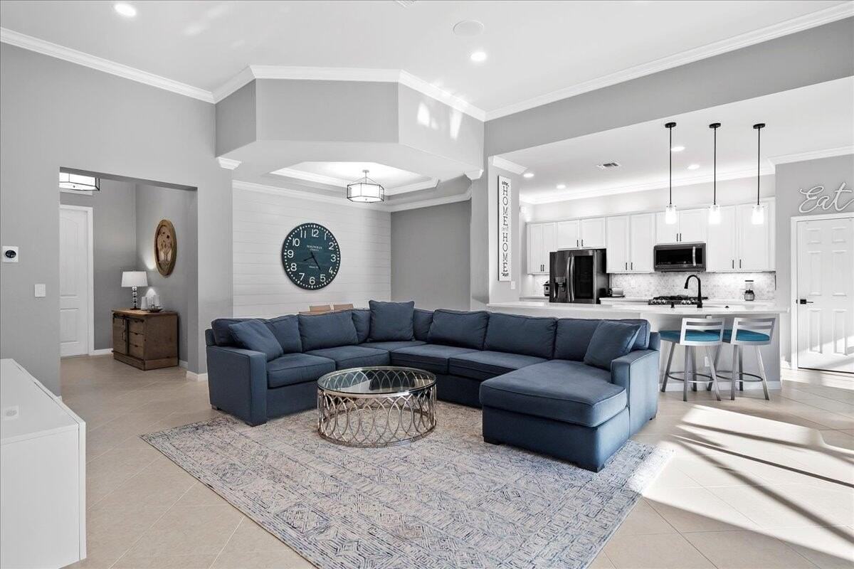 3356 Florence St - Photo 5 of 45