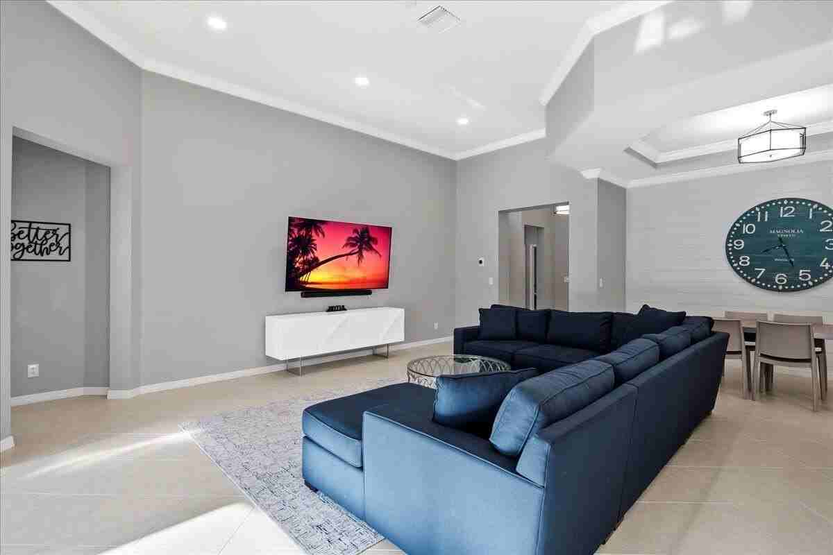 3356 Florence St - Photo 6 of 45