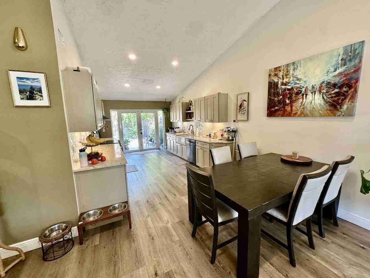 4492 Brook Dr - Photo 7 of 38