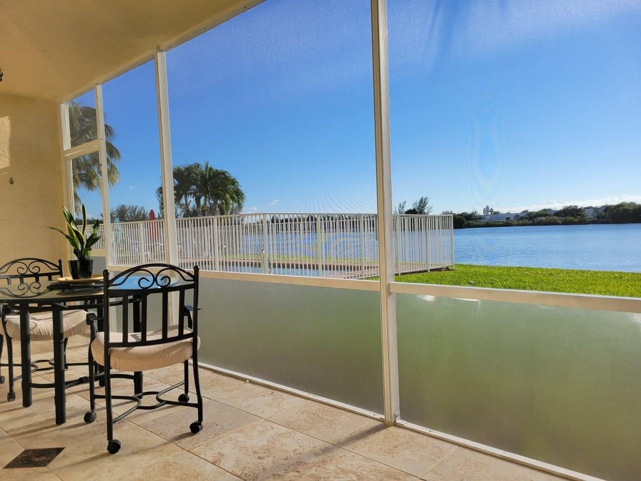 4401 Crystal Lake Dr Apt 102