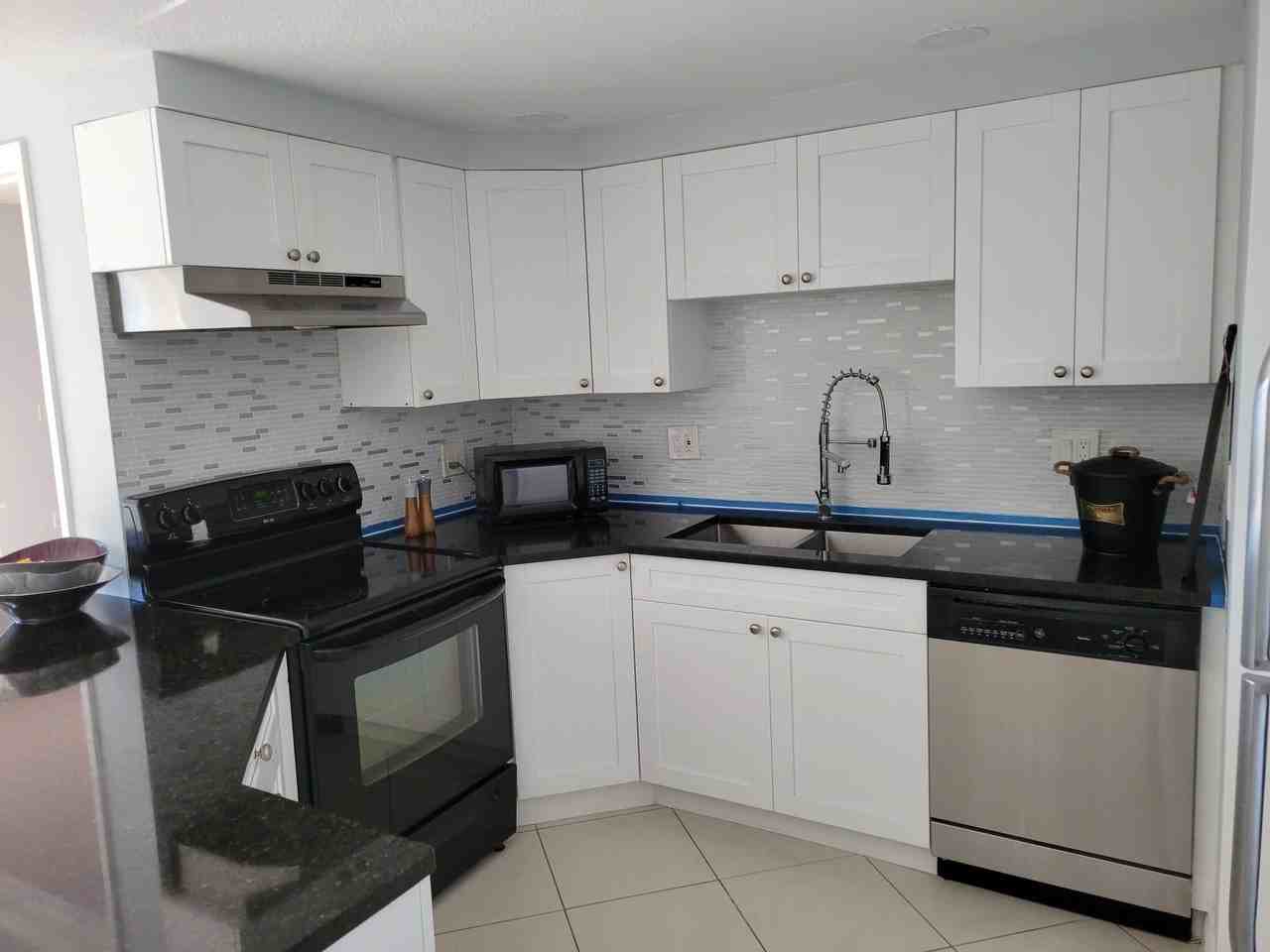 4401 Crystal Lake Dr Apt 102 - Photo 6 of 50