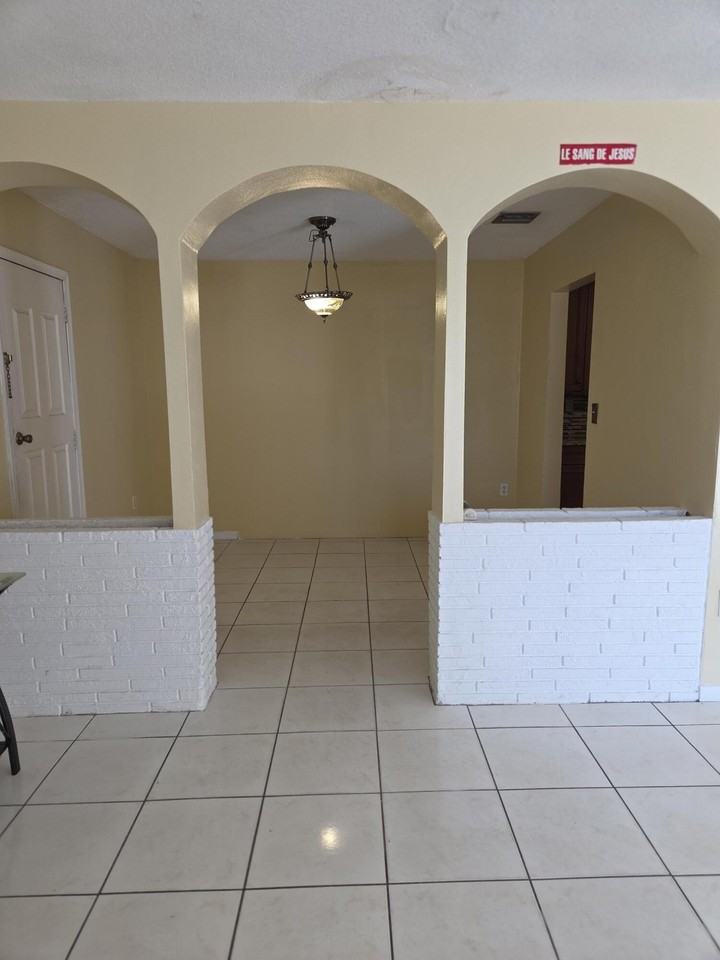 101 Nw 188th St - Photo 5 of 20