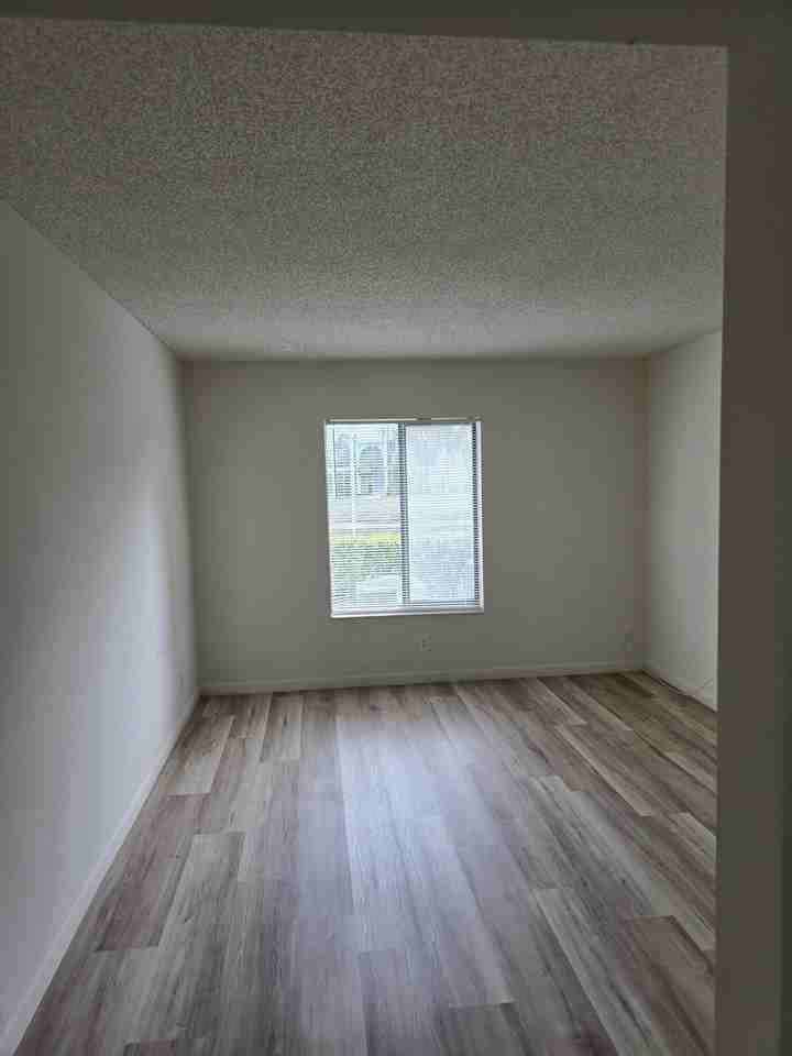 1106 Green Pine Blvd Apt F1 - Photo 6 of 11