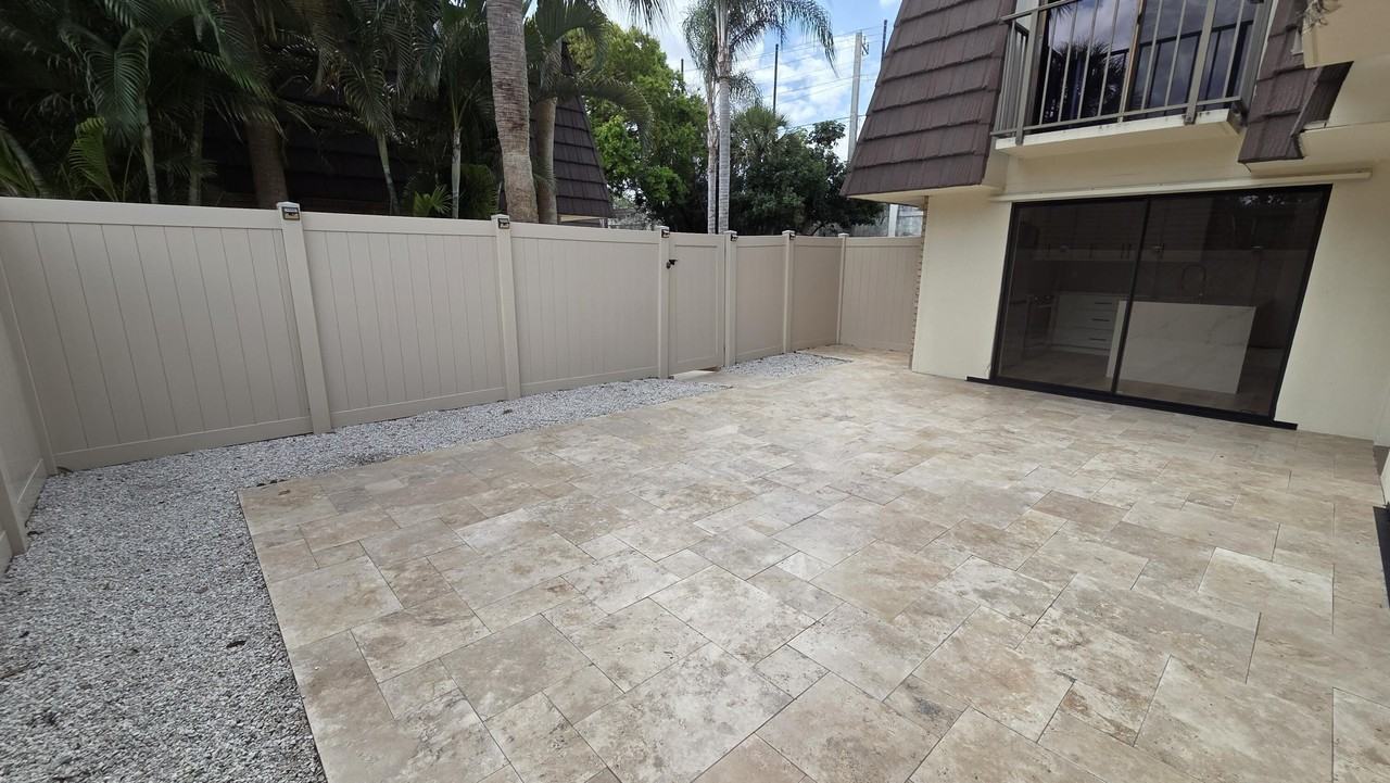 7311 73rd Way - Photo 6 of 36