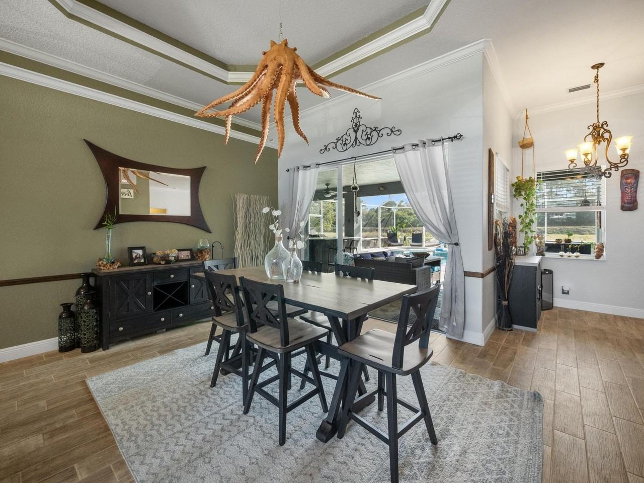 1062 Sw Abbot Ave - Photo 3 of 23