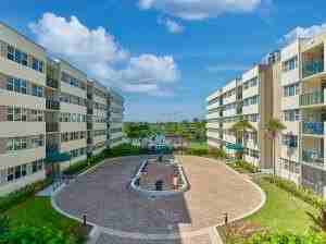 1236 Hillsboro Mile Apt 102 - Photo 3 of 47