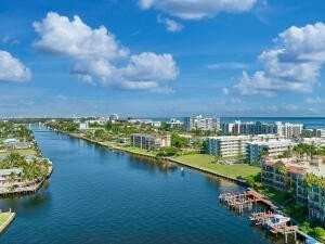 1236 Hillsboro Mile Apt 102 - Photo 7 of 47