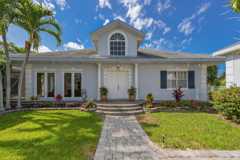 11900 Se Plutus Ave - Photo 1 of 1