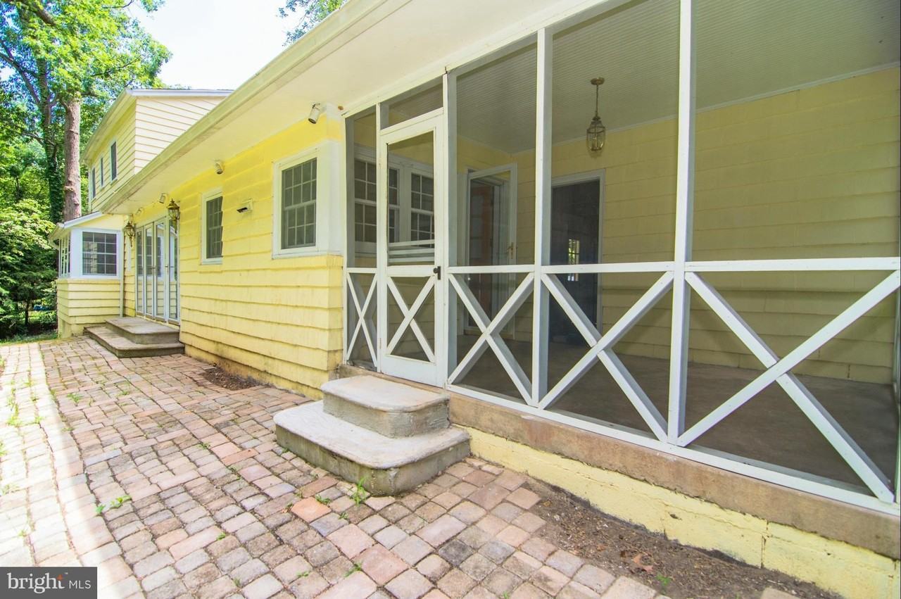 6638 Holland St - Photo 3 of 30