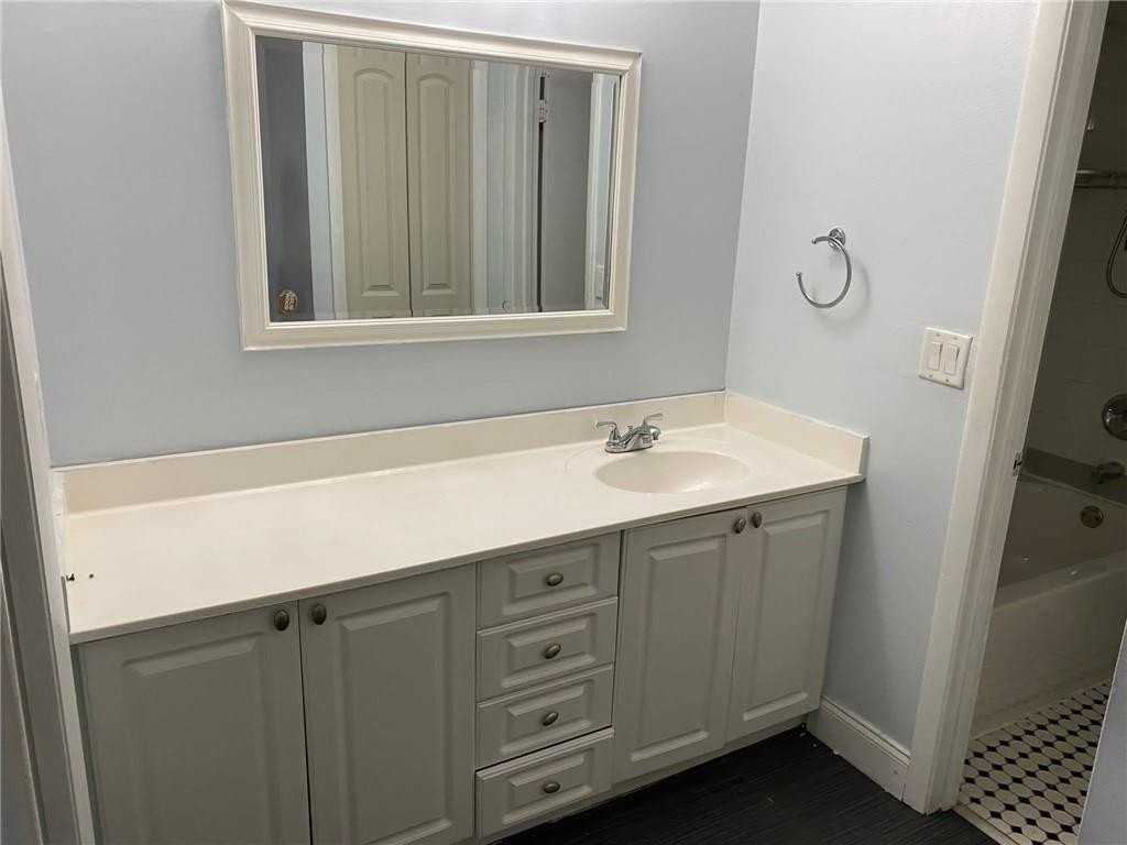 290 Racquet Club Rd Apt 205 - Photo 7 of 10