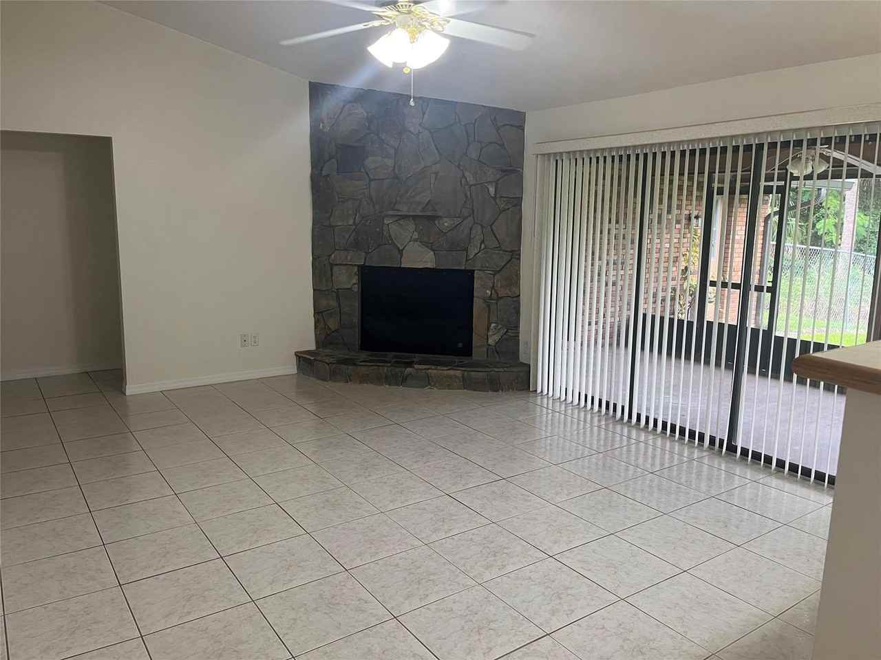 800 French Creek Ln - Photo 2 of 34