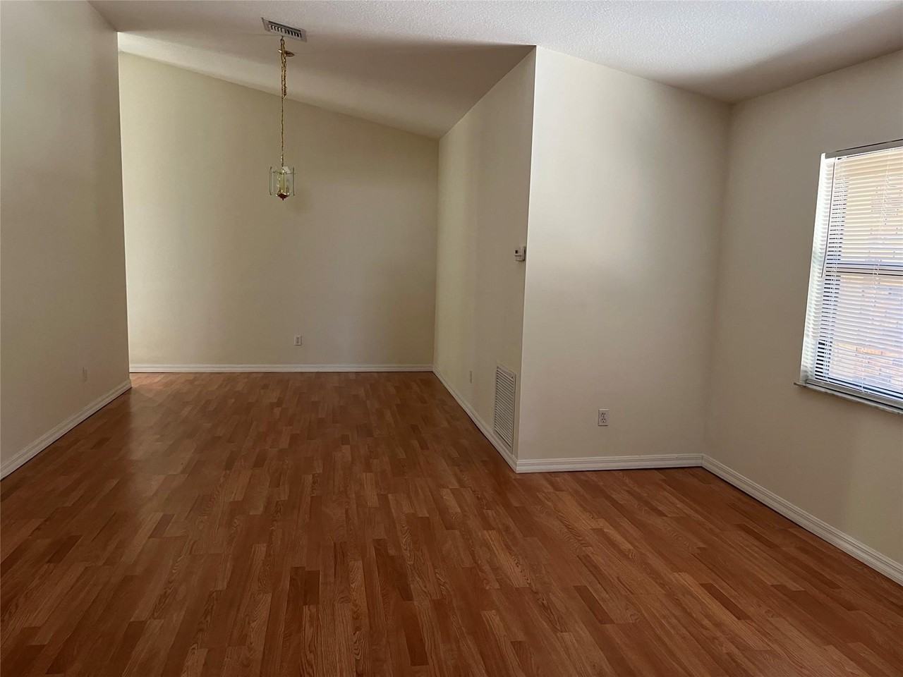 800 French Creek Ln - Photo 3 of 34