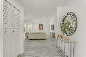 featured image of 16643 Redwood Way