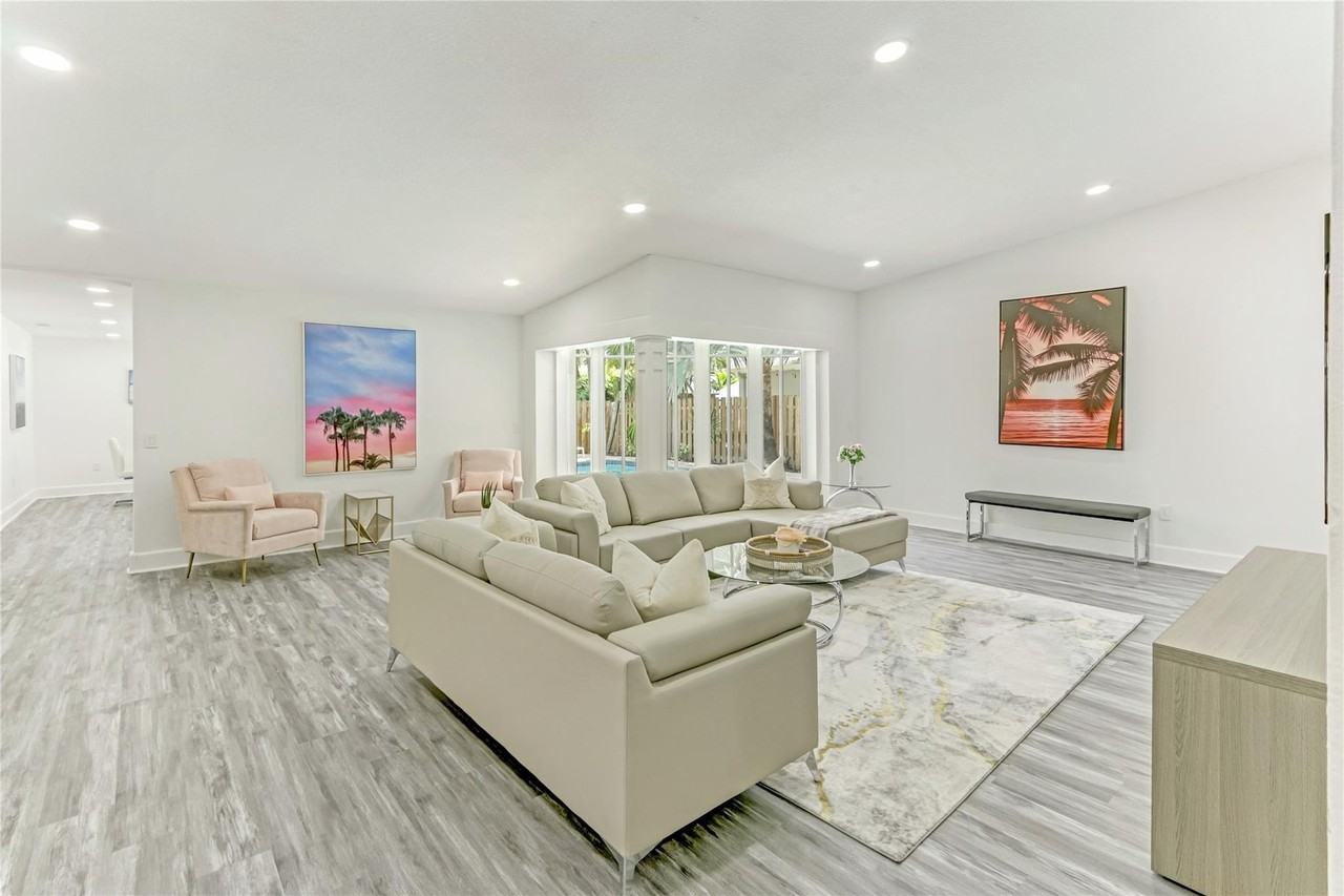 16643 Redwood Way - Photo 5 of 45