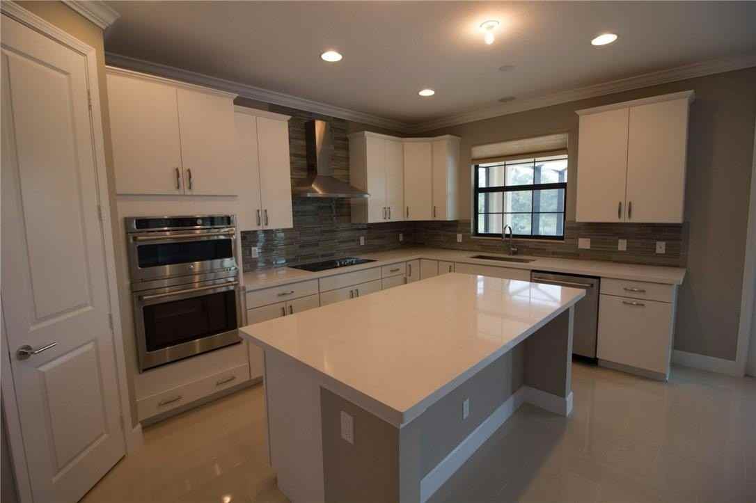 7445 Nw 109th Way - Photo 4 of 40