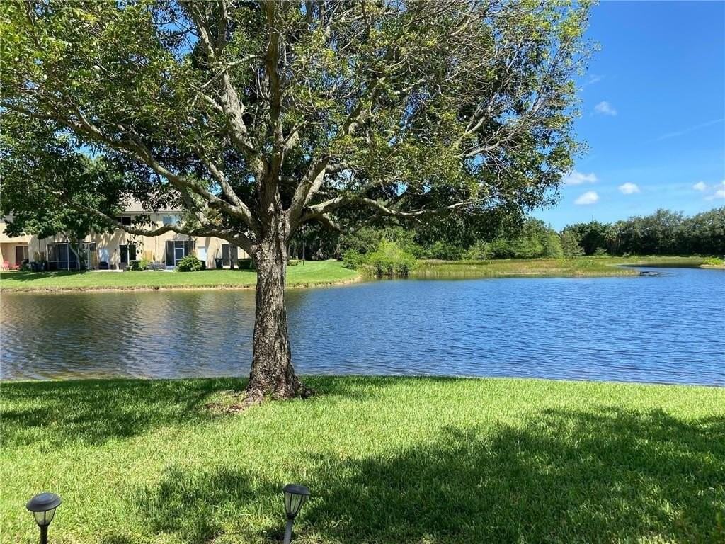 4838 Nw 58th Pl - Photo 4 of 20