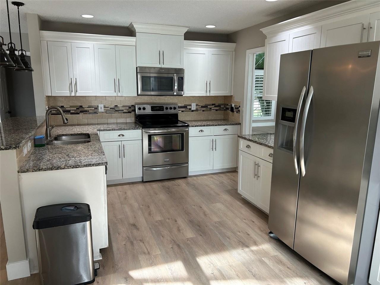 7430 Ashley Shores Cir - Photo 2 of 24