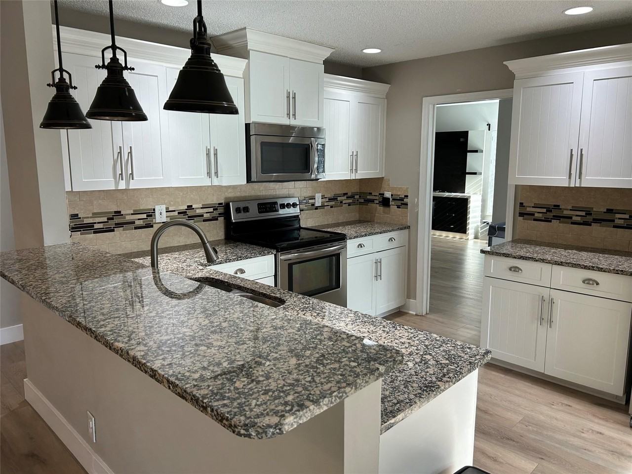 7430 Ashley Shores Cir - Photo 6 of 24