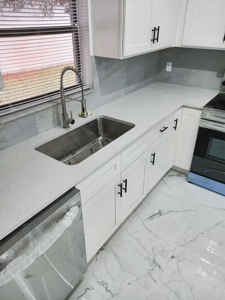 4685 Pine Grove Dr - Photo 3 of 6