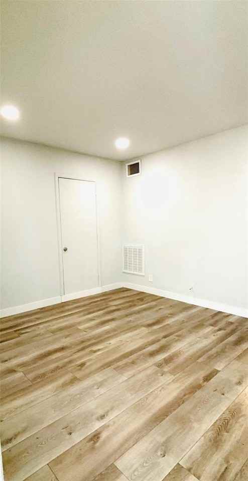 1960 Ne 24th Ave - Photo 4 of 14