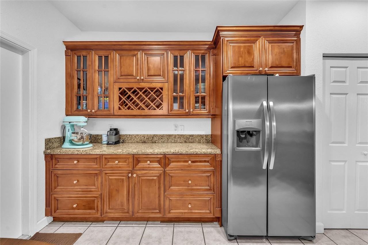 1059 Golden Cane Dr - Photo 6 of 12