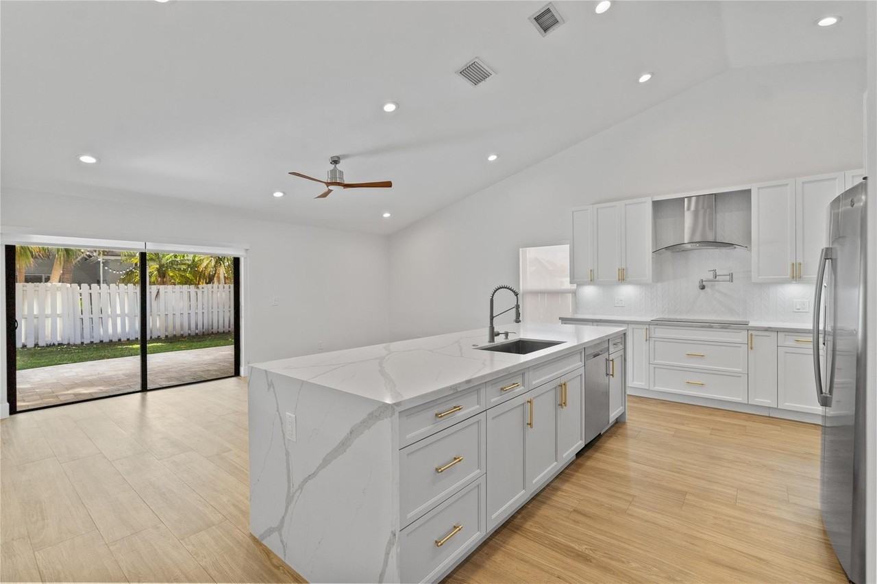 17870 Sw 4th Ct - Photo 7 of 39