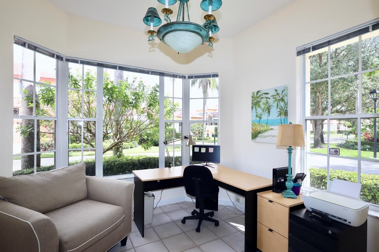 77 Spyglass Way - Photo 6 of 17