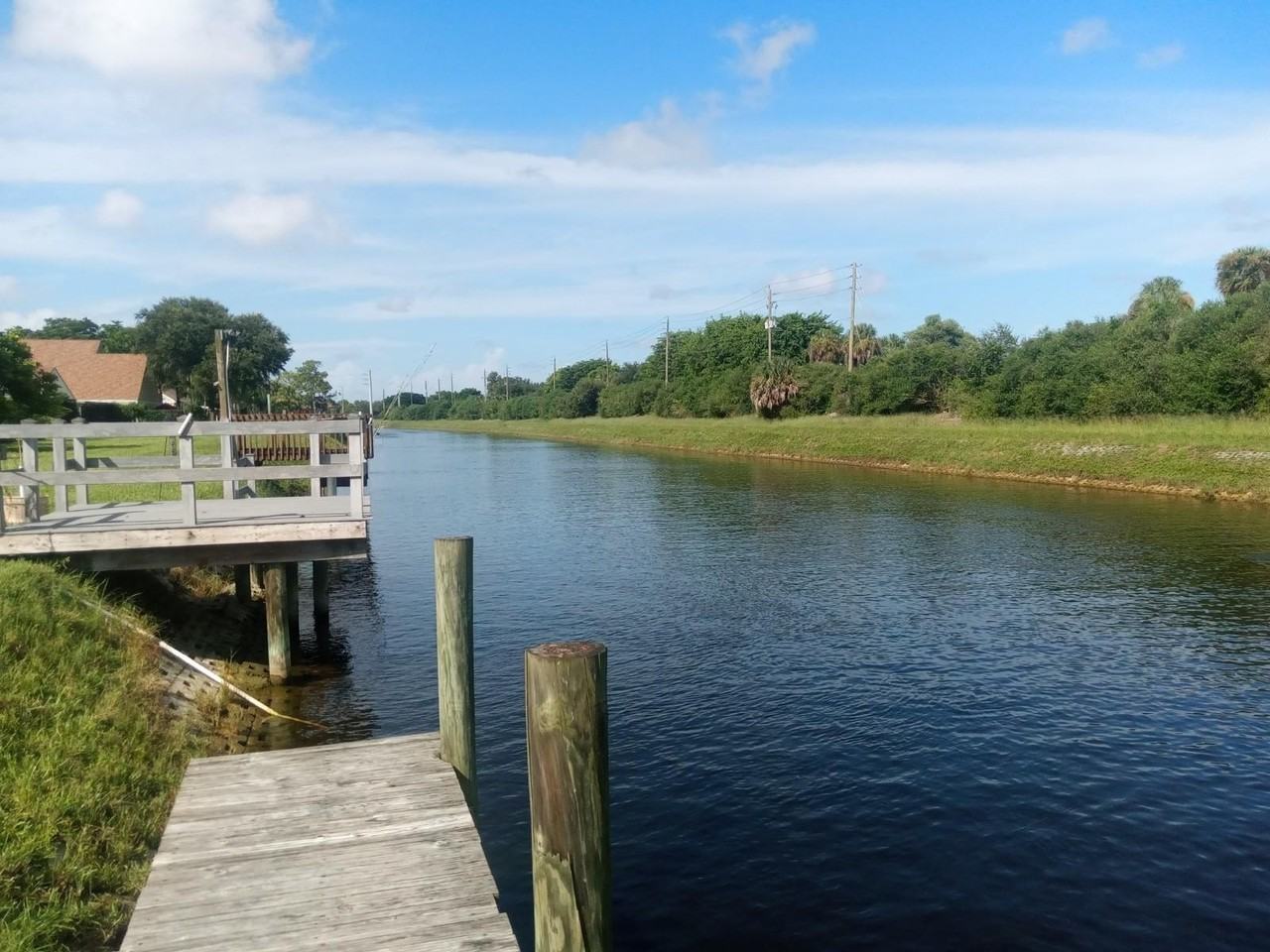 24 Hastings Ln - Photo 3 of 17