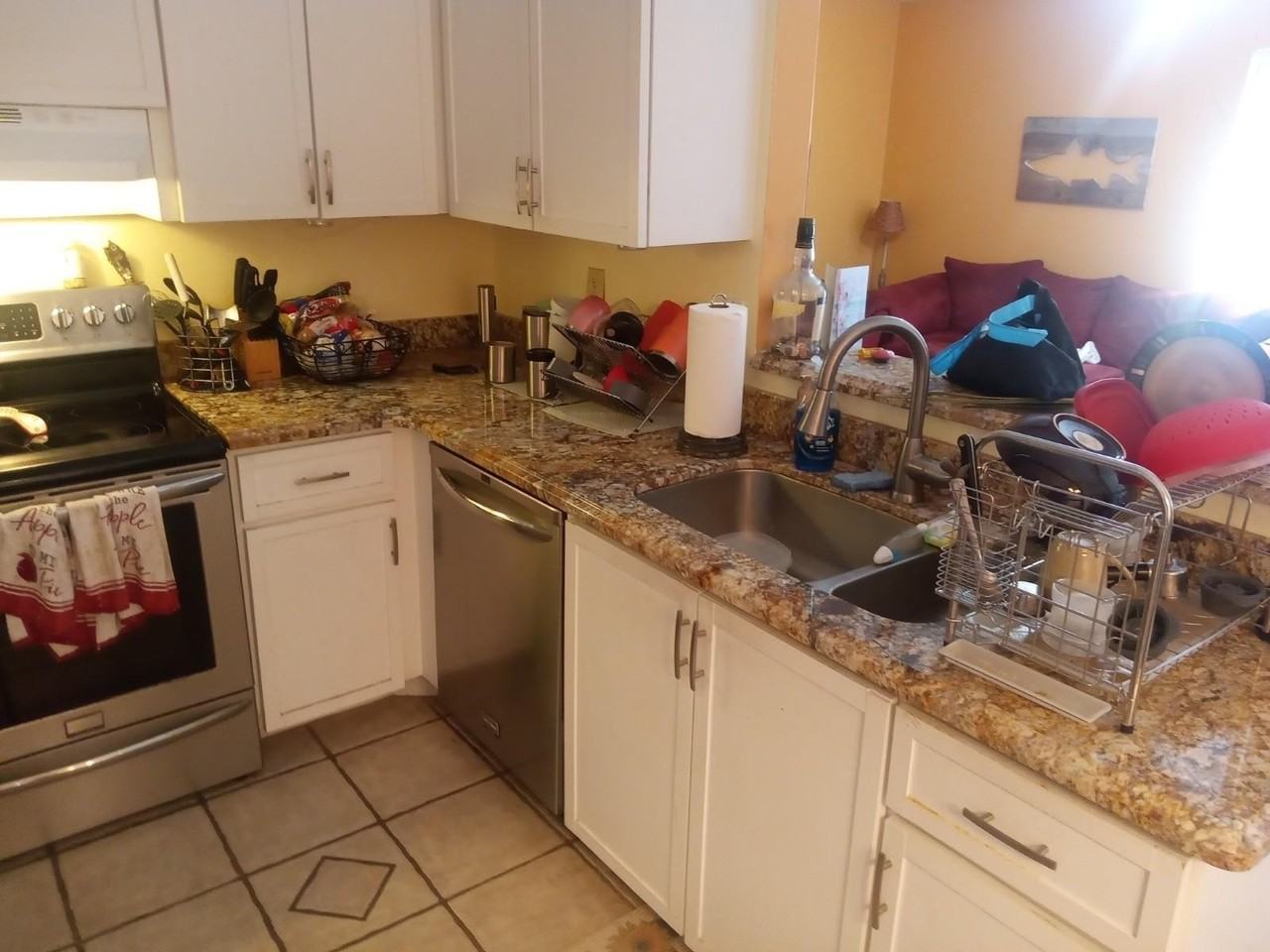 24 Hastings Ln - Photo 7 of 17