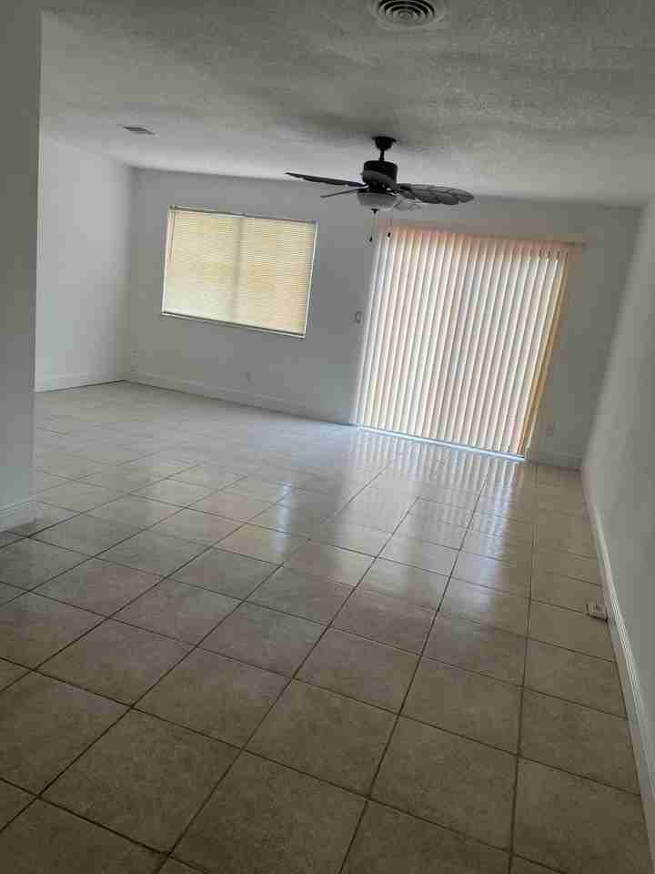 4703 Pier Dr Unit 4703 - Photo 7 of 21