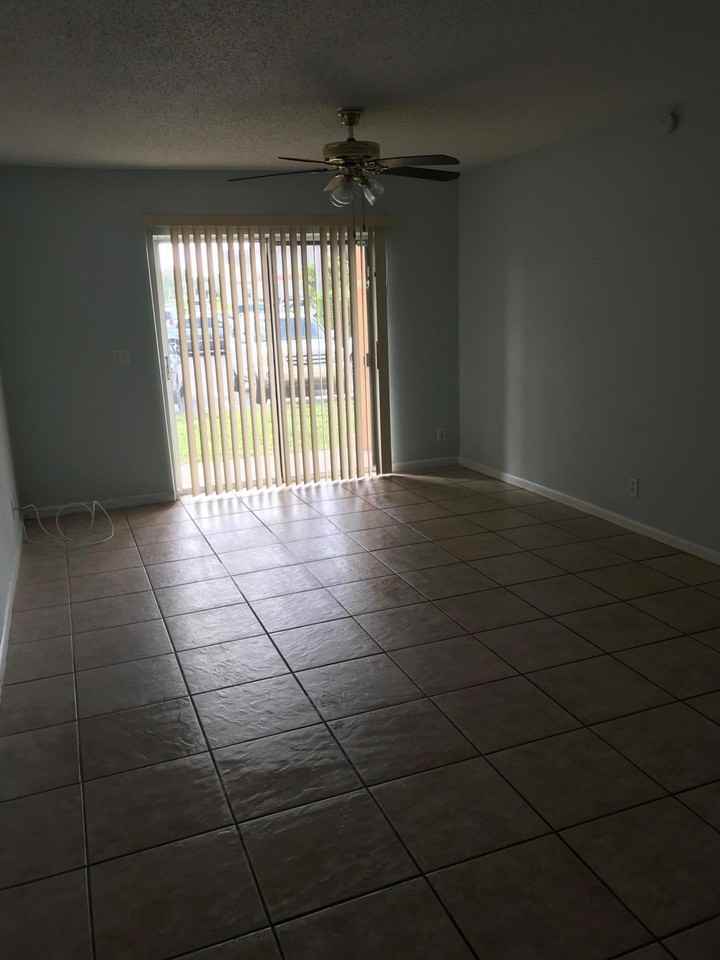 1830 Abbey Rd Apt 105 - Photo 3 of 13