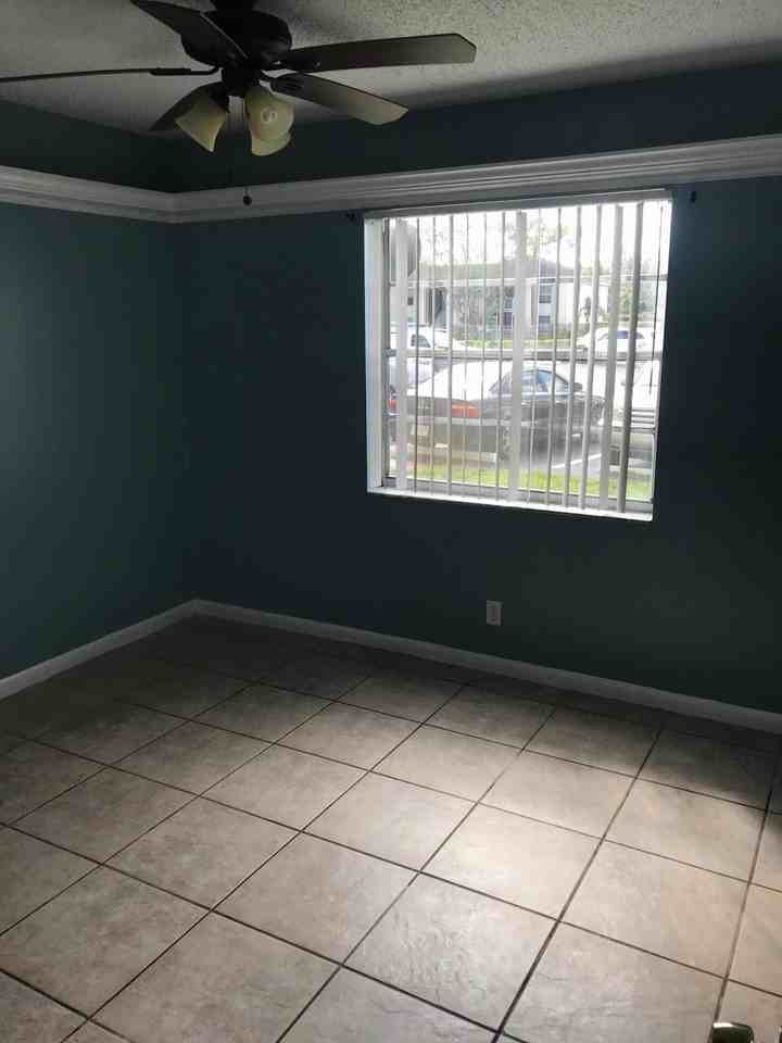 1830 Abbey Rd Apt 105 - Photo 7 of 13