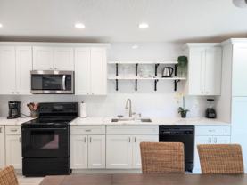 572 Se 20th Ave Unit 3 - Photo 1 of 1